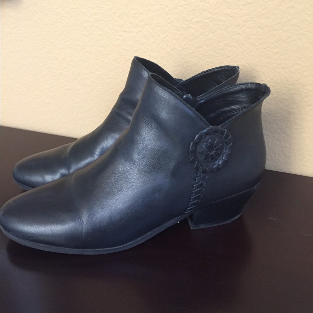 Super cute Jack Rogers bootie💕💕